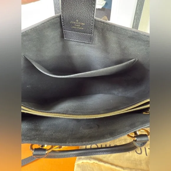 Louis Vuitton LV Riverside Handbag Damier with Leather - Picture 9 of 12